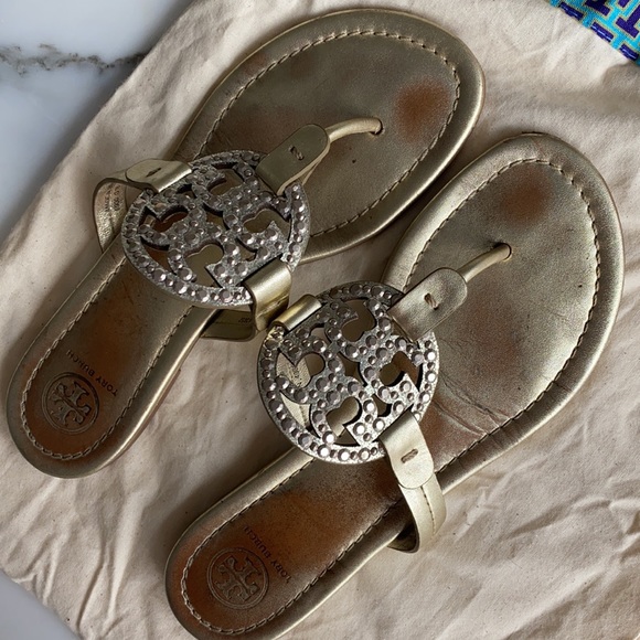 Tory Burch gold sandals - Picture 3 of 3